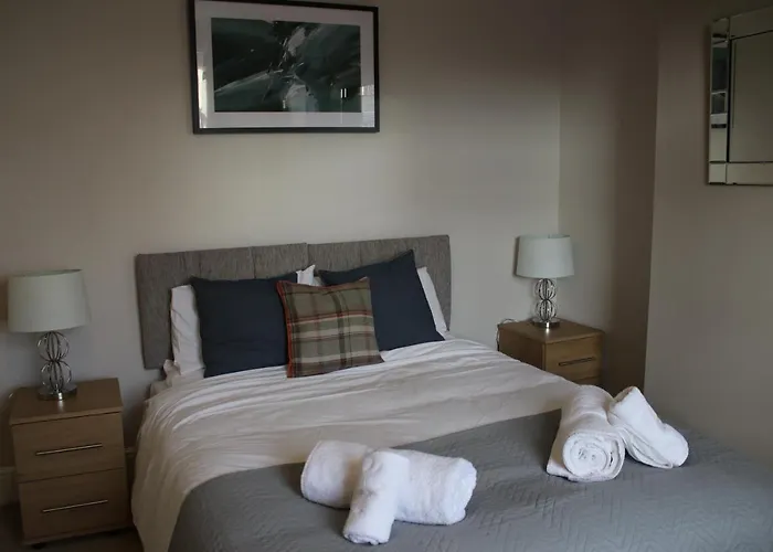 Carvetii - Quentin House - Near Hospital, Max 7 Ppl Apartment